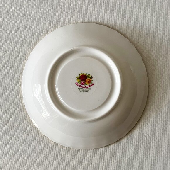 Vintage Royal Albert Old Country Roses 5.5" Saucer Bone China England Gold Rim - Picture 6 of 7